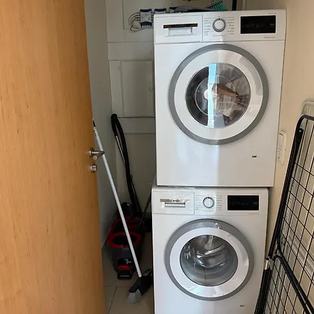 Modernes Mit 7 Schlafzimmern Und Balkon