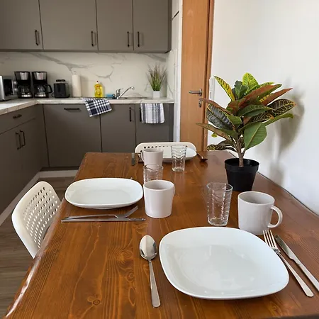 Modernes Mit 7 Schlafzimmern Und Balkon Appartement *